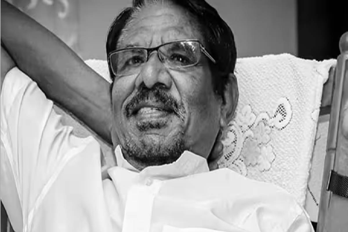 மறைந்த இயக்குநர் இமயம் பாரதிராஜாவின் கடைசி நடிப்பு ‘புலவர்’ : ரிலீஸ் எப்போது? | Bharathiraja S Last Movie Pulavar Release Date மறைந்த இயக்குநர் இமயம் பாரதிராஜாவின் கடைசி நடிப்பு ‘புலவர்’ : ரிலீஸ் எப்போது? | Bharathiraja S Last Movie Pulavar Release Date