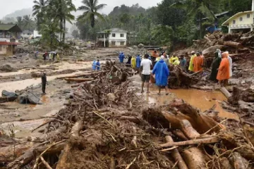 வயநாடு சீரமைப்பு பணிக்கு 2 ஆயிரம் கோடி கேட்கும் கேரளா