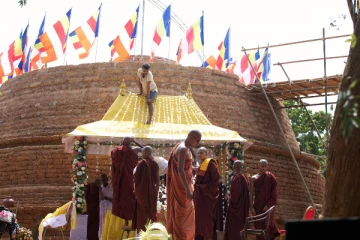 இனவாதத்தை தூண்டவே குருந்தூர் மலையில் பௌத்த விகாரை! சுரேஸ் குற்றச்சாட்டு