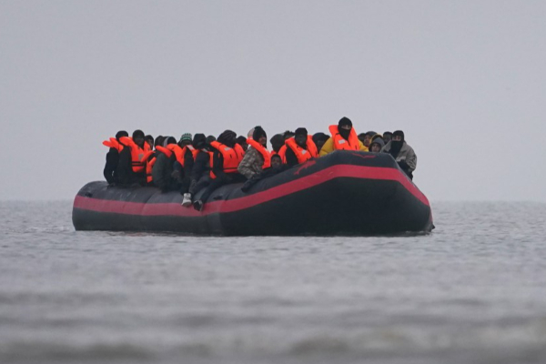 சட்டவிரோத புலம்பெயர்ந்தோரின் நகைகளை பறிமுதல் செய்ய பிரித்தானியா திட்டம் | Uk Plan To Seize Small Boat Migrants Jewellery சட்டவிரோத புலம்பெயர்ந்தோரின் நகைகளை பறிமுதல் செய்ய பிரித்தானியா திட்டம் | Uk Plan To Seize Small Boat Migrants Jewellery