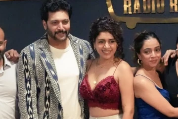 ரவி மோகன் - கெனிஷா கொடுத்த பார்ட்டி.. கலந்துகொண்ட திரை பிரபலங்கள்