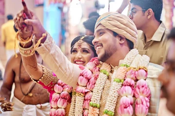திருமண சடங்குகளின் போது மணமக்களுக்கு துருவ நட்சத்திரம் காட்டப்படுவது ஏன்?