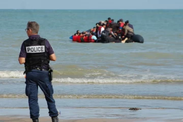 ஆங்கிலக்கால்வாயில் உயிரிழப்போர் எண்ணிக்கையை குறைப்பதற்கு பதில் அதிகப்படுத்திய பிரெஞ்சு பிரித்தானிய ஒப்பந்தம்...