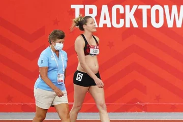 ஒலிம்பிக் தகுதி சுற்றில் பங்கேற்ற கர்ப்பிணி வீராங்கனை!