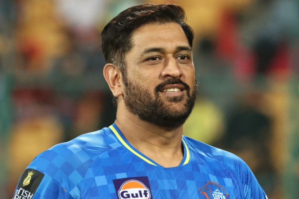 தோனியை நேரில் சந்தித்துள்ள பிரபல தமிழ் சினிமா நடிகர்.. புகைப்படம் இதோ | Ramesh Tilak Meets Dhoni Photo Goes Viral தோனியை நேரில் சந்தித்துள்ள பிரபல தமிழ் சினிமா நடிகர்.. புகைப்படம் இதோ | Ramesh Tilak Meets Dhoni Photo Goes Viral