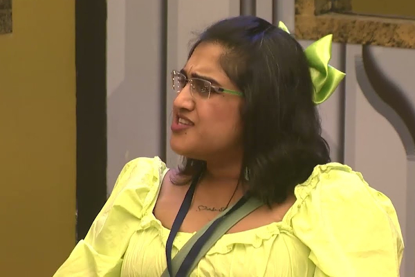 பிக்பாஸ் அல்டிமேட் - வனிதாவுக்கும், சுரேஷ் சக்ரவர்த்திக்கும் வெடித்தது சண்டை - அதிர்ச்சியில் உறைந்த போட்டியாளர்கள் - தமிழ்நாடு