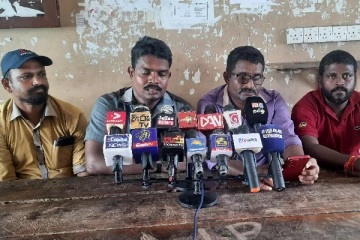 இலங்கை போக்குவரத்து சபையின் யாழ்.சாலை ஊழியர்கள் பணிப்பகிஷ்கரிப்பு (Photos)