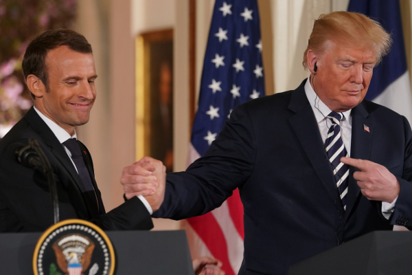 அரசியல் நாகரீகம் இல்லாமல் மேக்ரானை கேலி செய்துவரும் ட்ரம்ப் | Macron S Turbulent Relationship With Trump