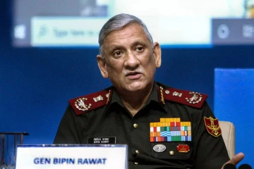 இந்தியாவின் முதலாவது முப்படைகளின் தலைமை தளபதி பிபின் ராவத்! யார் இவர்?