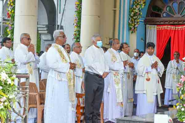 மடு அன்னை திருவிழாவில் பங்கேற்ற ஜனாதிபதி! | President Who Participated In Madu Annai Festival