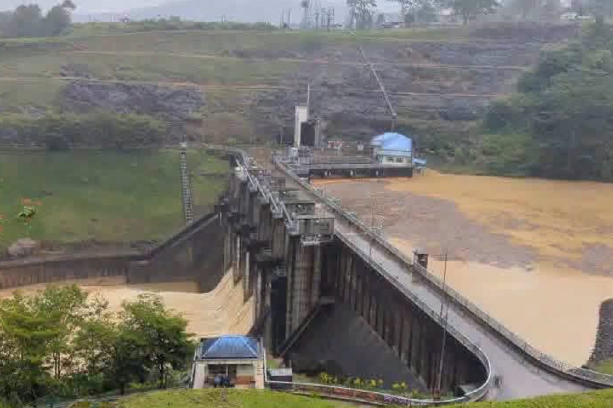இலங்கையின் பல பகுதிகளில் தீவிரமடையும் காலநிலை! பொதுமக்களுக்கு விடுக்கப்பட்டுள்ள அவசர எச்சரிக்கை | Flood Warning For The Kuda Ganga இலங்கையின் பல பகுதிகளில் தீவிரமடையும் காலநிலை! பொதுமக்களுக்கு விடுக்கப்பட்டுள்ள அவசர எச்சரிக்கை | Flood Warning For The Kuda Ganga