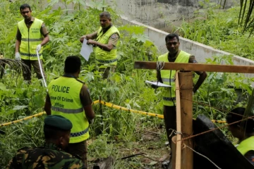 யாழில் மூடப்படாத மனித புதைகுழி: உடல்களை நாய்கள் இழுத்துச் செல்லும் அவலம்