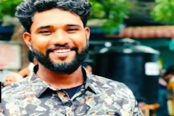 கண்டி - யாழ்ப்பாணம் வீதி விபத்தில் யாழ் இளைஞன் உயிரிழப்பு | Jaffna Youth Dies In Kandy Jaffna Road Accident கண்டி - யாழ்ப்பாணம் வீதி விபத்தில் யாழ் இளைஞன் உயிரிழப்பு | Jaffna Youth Dies In Kandy Jaffna Road Accident