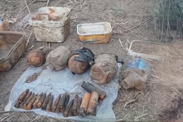 மித்தெனியவில் பெருமளவில் மீட்கப்பட்டுள்ள வெடிபொருட்கள் | Explosieves Recovered At Middeniya