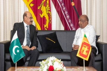சபாநாயகரை சந்தித்த பாகிஸ்தானின் இலங்கைக்கான புதிய உயர்ஸ்தானிகர்