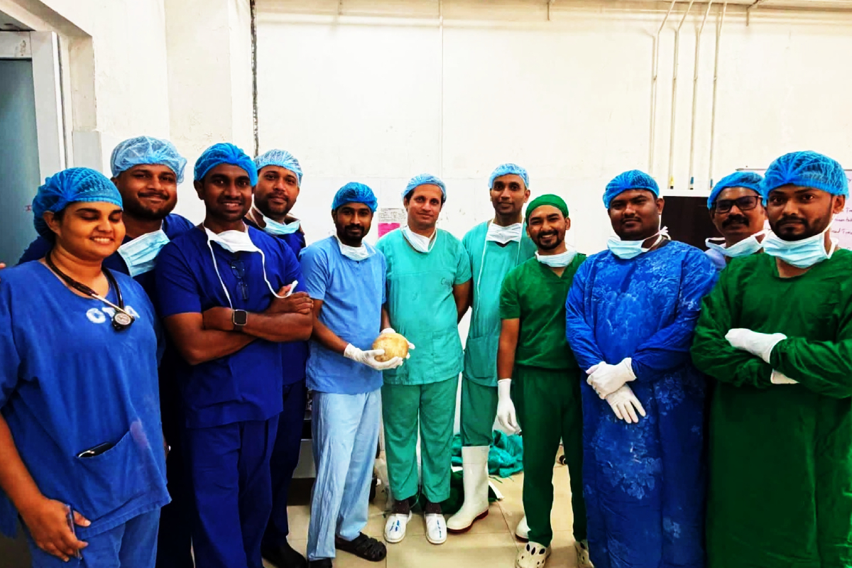 வெற்றிகரமாக அகற்றப்பட்ட இராட்சத சிறுநீரக கல்: திருகோணமலை வைத்தியசாலையில் சாதனை: | Largest Kidney Stone Removed Trincomalee Hospital