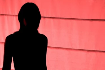 நம்பி ஏமாந்துட்டேன் சார்... உல்லாசத்திற்கு ஆசைப்பட்டு போலீஸாரிடம் புலம்பிய பேராசிரியர்!