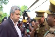 நீதி அமைச்சரிடம் கதறி அழுத பொலிஸ் அதிகாரிகள் ; கண்ணீரில் மூழ்கிய வெலிக்கடை சிறைச்சாலை