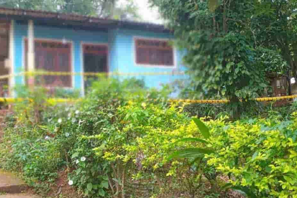 காதலால் இடம்பெற்ற கொலை; காதலனும் உயிர்மாய்ப்பு | Murder Committed Out Of Love Lover Also Suicide காதலால் இடம்பெற்ற கொலை; காதலனும் உயிர்மாய்ப்பு | Murder Committed Out Of Love Lover Also Suicide