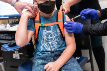 அமெரிக்காவில் கொரோனா தடுப்பூசியால் 10 குழந்தைகள் உயிரிழந்ததாக அதிர்ச்சித் தகவல்!