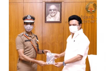 அடுத்தடுத்து முதல்வரை சந்தித்த முன்னாள், இந்நாள் டிஜிபிக்கள் - என்ன காரணம் தெரியுமா?