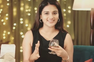 காசுக்காக இப்படி பண்ணுவியா.. சிம்பு பட ஹீரோயினை விளாசும் நெட்டிசன்கள்