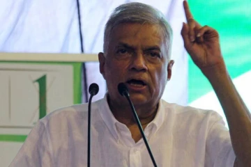 வீடு எரிக்கப்பட்டமைக்கு பிரபல  ஊடகமே காரணம்; சினம் வெளியிட்ட ரணில்