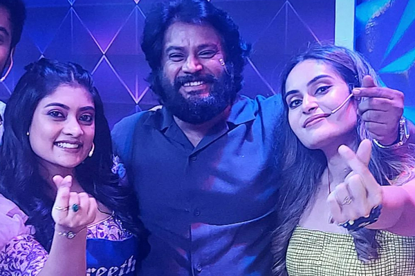 குக் வித் கோமாளி முத்துக்குமார் வாங்கிய புது கார்! விலை இத்தனை லட்சமா? | Cwc Muthukumar Buys A New Car