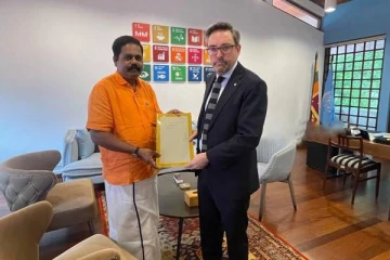 நீதித்துறையின் சுயாதீனத்தை உறுதிப்படுத்தக் கோரும் மனு: ஐ.நா.பிரதிநிதியிடம் கையளித்த சிறீதரன்