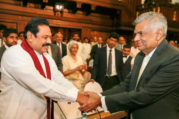 கொள்ளையடிக்கப்பட்ட பல்லாயிரம் கோடி டொலர்கள்: தொடர்ந்தும் ராஜபக்சக்களை காப்பாற்றும் ரணில் (Video) | Dollars Looted By Rajapakses Recovery Is Solution