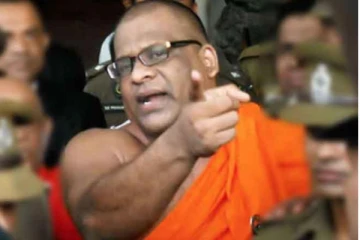 ඥානසාර හිමි කණමදය වගේ බීල අම්ම මතක් කර මට බැන්නා..සිදු වූ දේ මෙන්න.(VIDEO)