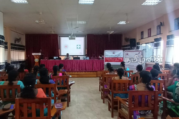 இலங்கை செஞ்சிலுவைச் சங்கத்தால் நடாத்தப்பட்ட முதலுதவி பயிற்சி | First Aid Training Conducted By Red Cross இலங்கை செஞ்சிலுவைச் சங்கத்தால் நடாத்தப்பட்ட முதலுதவி பயிற்சி | First Aid Training Conducted By Red Cross