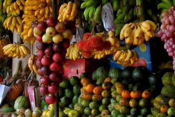 இலங்கையில் சந்தையில் பழங்களை வாங்குவோருக்கு எச்சரிக்கை தகவல்!