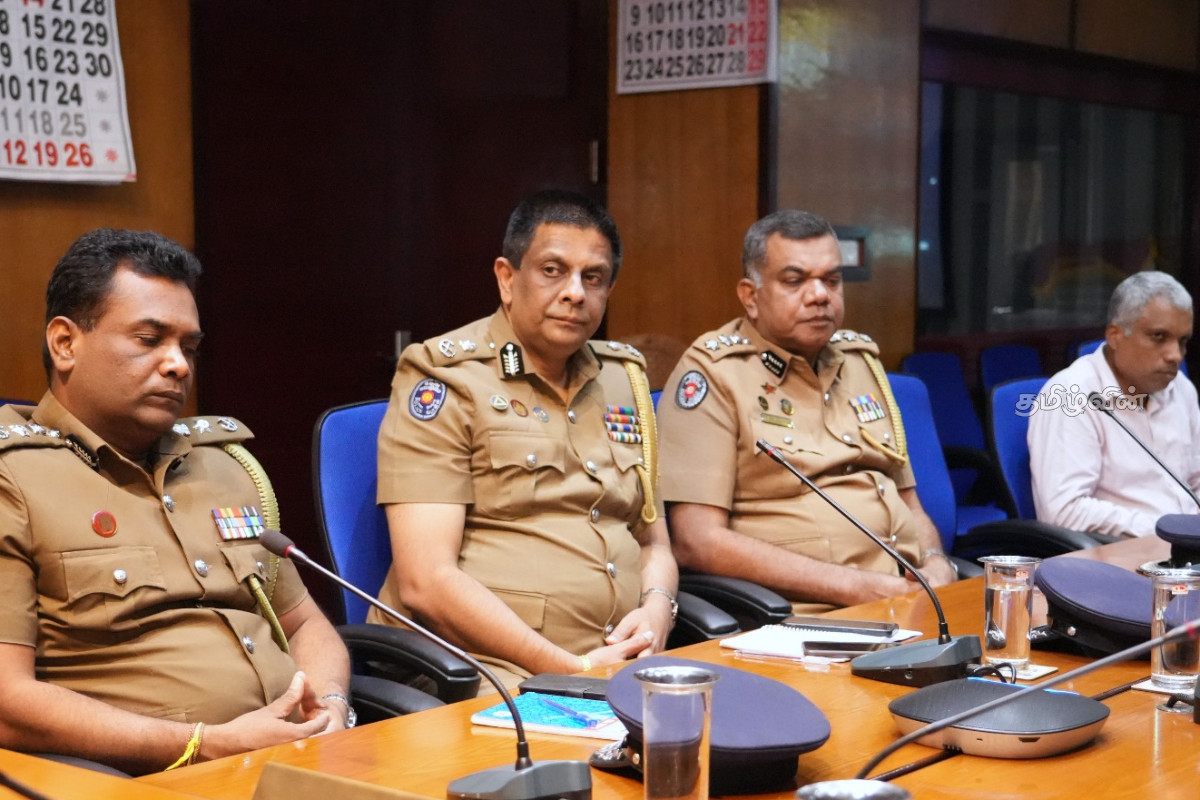 கொடிகாமம் பொலிஸார் கொலையின் எதிரொலி : ஆளுநர் செயலகத்தில் நேற்று இரவு அவசர கூட்டம் | Kodikamam Police Murder Update