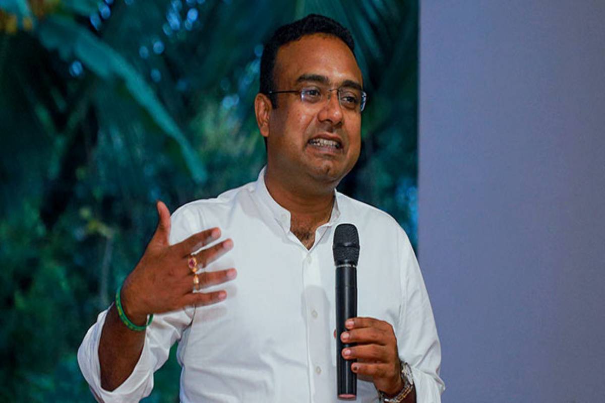 வெளிநாட்டுப் பயணத் தடையைத் தளர்த்துமாறு முன்னாள் அமைச்சர் மனுஷ நாணயக்கார கோரிக்கை | Manusha Nanayakkara Banned From Traveling Abroad