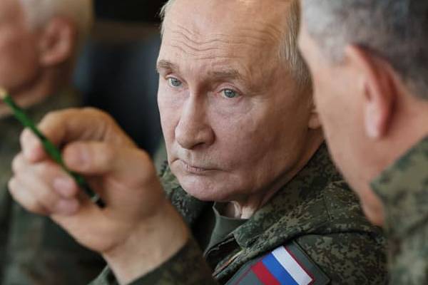 ஐரோப்பிய வான் பாதுகாப்புக்கு சவால் விடுத்த ரஷ்யாவின் புதுவகையான போர் | Russia Suspected Hybrid War ஐரோப்பிய வான் பாதுகாப்புக்கு சவால் விடுத்த ரஷ்யாவின் புதுவகையான போர் | Russia Suspected Hybrid War