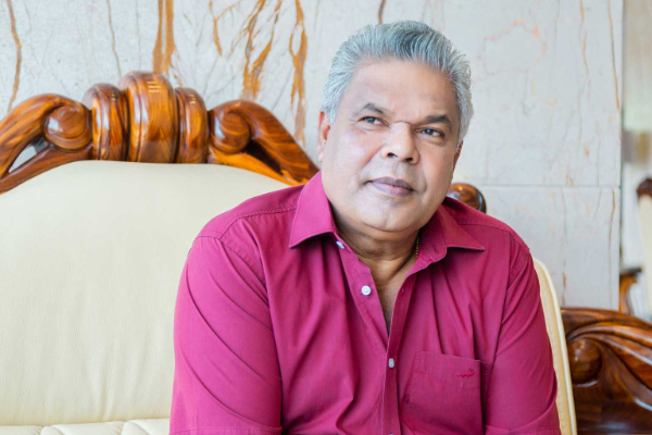 டட்லி சிரிசேனவிடம் மண்டியிட்ட அமைச்சர் லால்காந்த | Lalkantha Apologizes To Dudley Sirisena