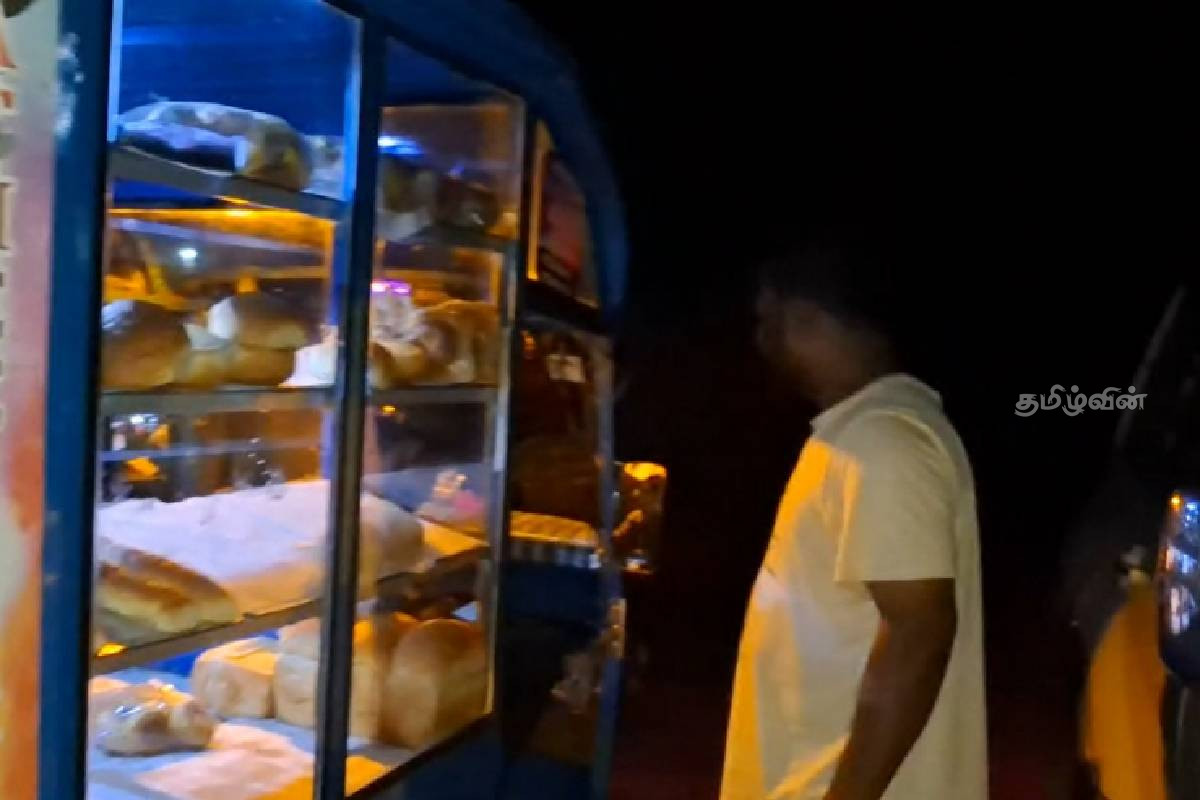 வெற்றிலை மென்றுகொண்டு வெதுப்பக வியாபாரத்தில் ஈடுபட்டவருக்கு எதிராக சட்ட நடவடிக்கை | Legal Action Betel Nut Chewing Selling Hot Food