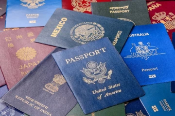 உலகின் சக்திவாய்ந்த பாஸ்போர்ட்; முதலிடம் பிடித்த ஐக்கிய அரபு அமீரகம்