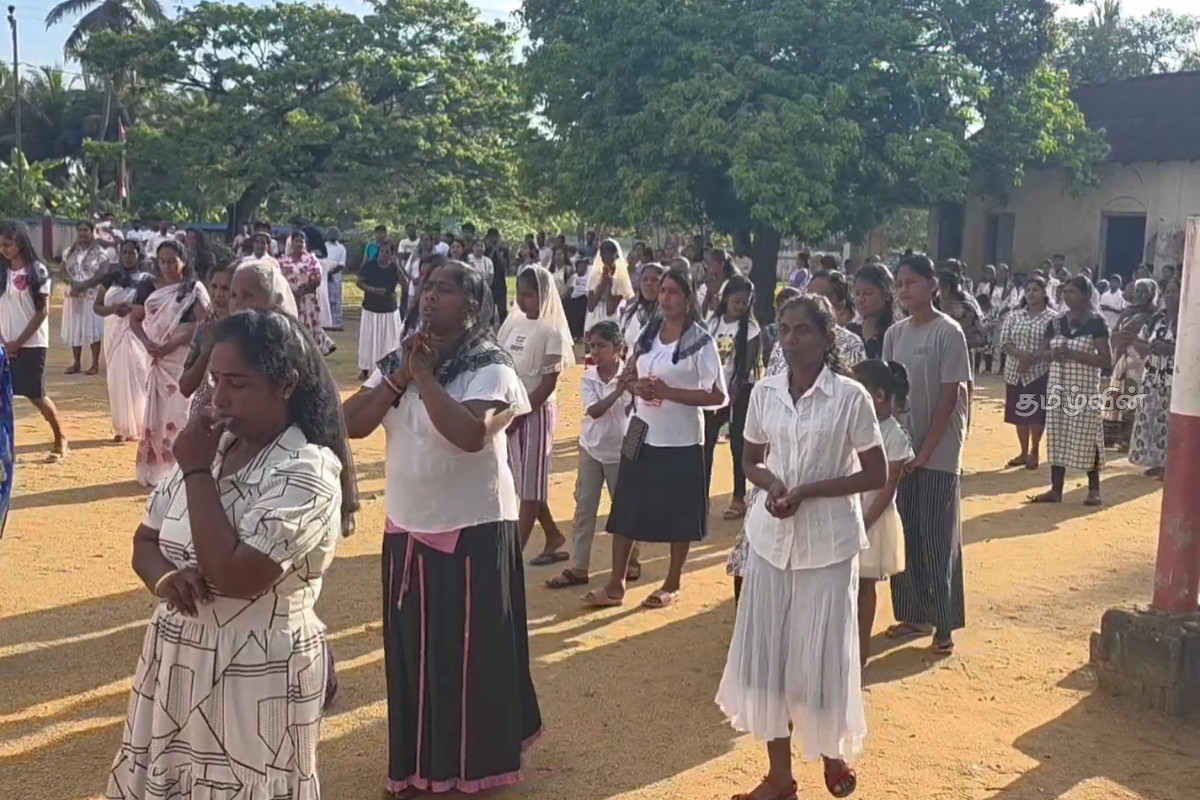 புனித வெள்ளியை முன்னிட்டு தமிழர் பகுதியில் சிலுவைப்பாதை வழிபாடுகள் | Stations Of The Cross On Good Friday