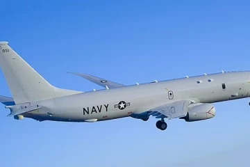 ரஷ்ய கப்பலை உக்ரைன் தாக்குவதற்கு சற்று முன் வானில் பறந்த அமெரிக்க கண்காணிப்பு விமானம்: பரபரப்பை ஏற்படுத்தியுள்ள தகவல்