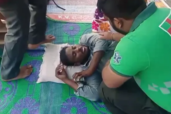 தொடர் உண்ணாவிரத போராட்டம்; மற்றுமொரு உத்தியோகத்தர் வைத்தியசாலையில் | Continuous Hunger Strike Another Official Hospital