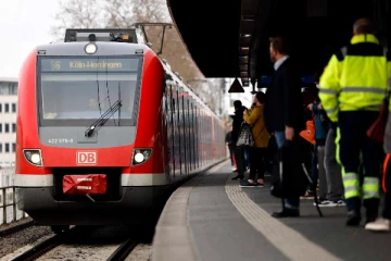 ஜெர்மனியில் 49 யூரோ பயண அட்டை தொடர்பில் வெளியான முக்கிய அறிவிப்பு!