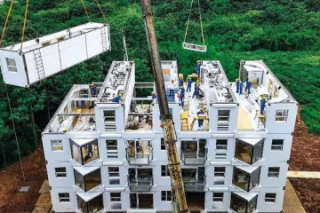 வீடு வாங்கினா.. மனைவியே இலவசம்; ரியல் எஸ்டேட் விளம்பரம் - கடைசியில் ட்விஸ்ட்!