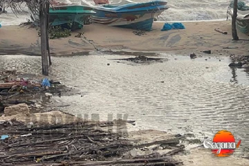 මුහුද ගොඩ ගලයි…සුනාමියක් ද? ජනතාව බය වෙයි