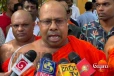 රනිල්ට චෝදනා කරන පිංගුත්තරයෝ මේ සාසනය වෙනුවෙන් මොනවද කරලා තියෙන්නේ, අනුර ජනපතිතුමා අම්මව බලන්න ගිය ඒවට තෙල් ගැහුවෙත් අපේ බදු මුදල්වලින් - සුමනධම්ම හිමි