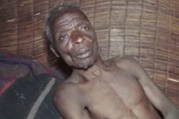 பெண்களை பார்த்தாலே பயம்: 55 ஆண்டுகளாக வீட்டுக்குள் முடங்கிய வித்தியாசமான மனிதர்