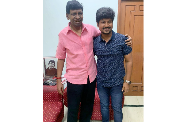 வடிவேலுவை நேரில் சந்தித்த பிரபல விஜய் டிவி நட்சத்திரங்கள், வெளியான லேட்டஸ்ட் போட்டோ.. | Vadi Velu Ner Azer