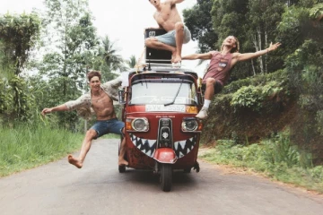 வெளிநாட்டவருக்கு முச்சக்கர வண்டியை வழங்குவோருக்கான எச்சரிக்கை