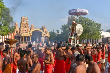 நாடளாவிய ரீதியில் இடம்பெற்ற சித்திரை புத்தாண்டு விசேட வழிபாடுகள்(Video)